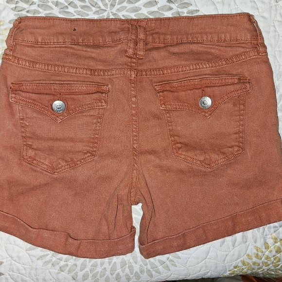 Rust distressed shorts with cuff **see pics for measurements** - Picture 2 of 5